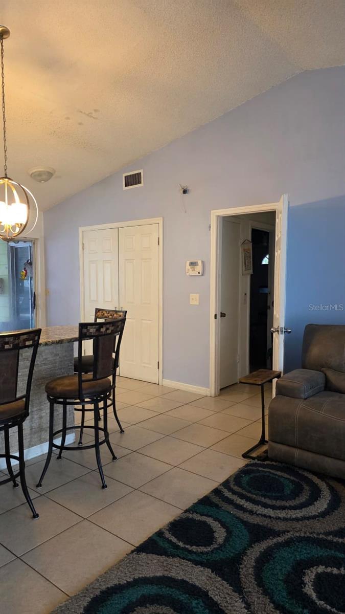 Listing photo id 7 for 4912 Serena Drive