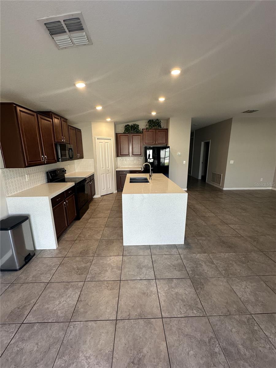 Image 6 of 26 For 903 Zone Tailed Hawk Place