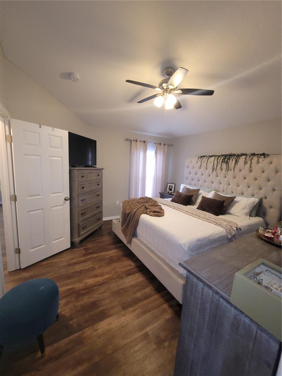 Image 19 of 64 For 22803 Richardson Lane