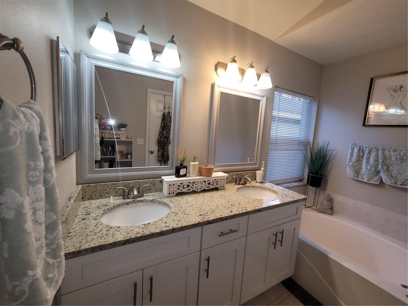 Image 23 of 64 For 22803 Richardson Lane