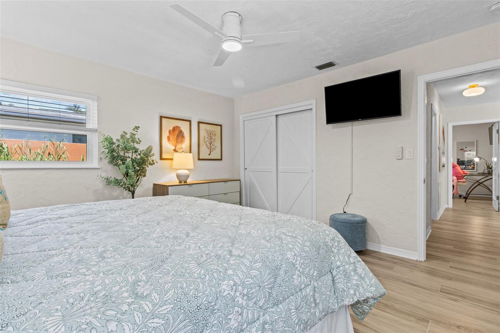 Image 21 of 61 For 4665 Woodland Drive