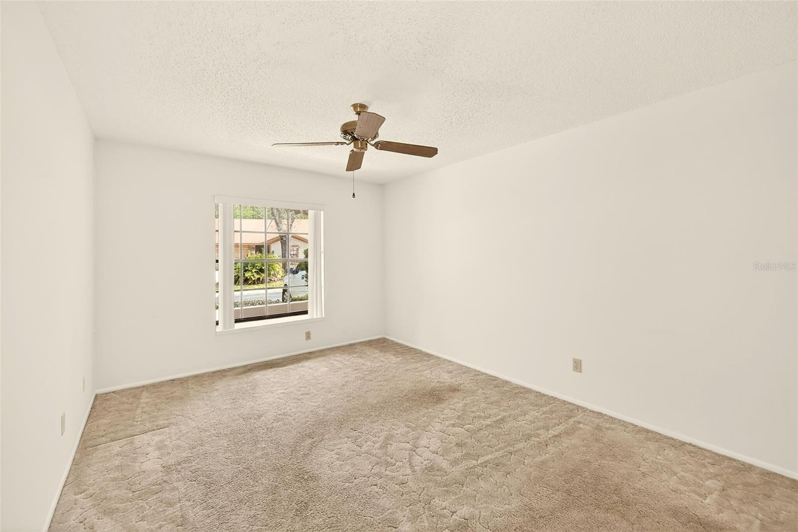 Image 13 of 26 For 3934 Shoreside Circle