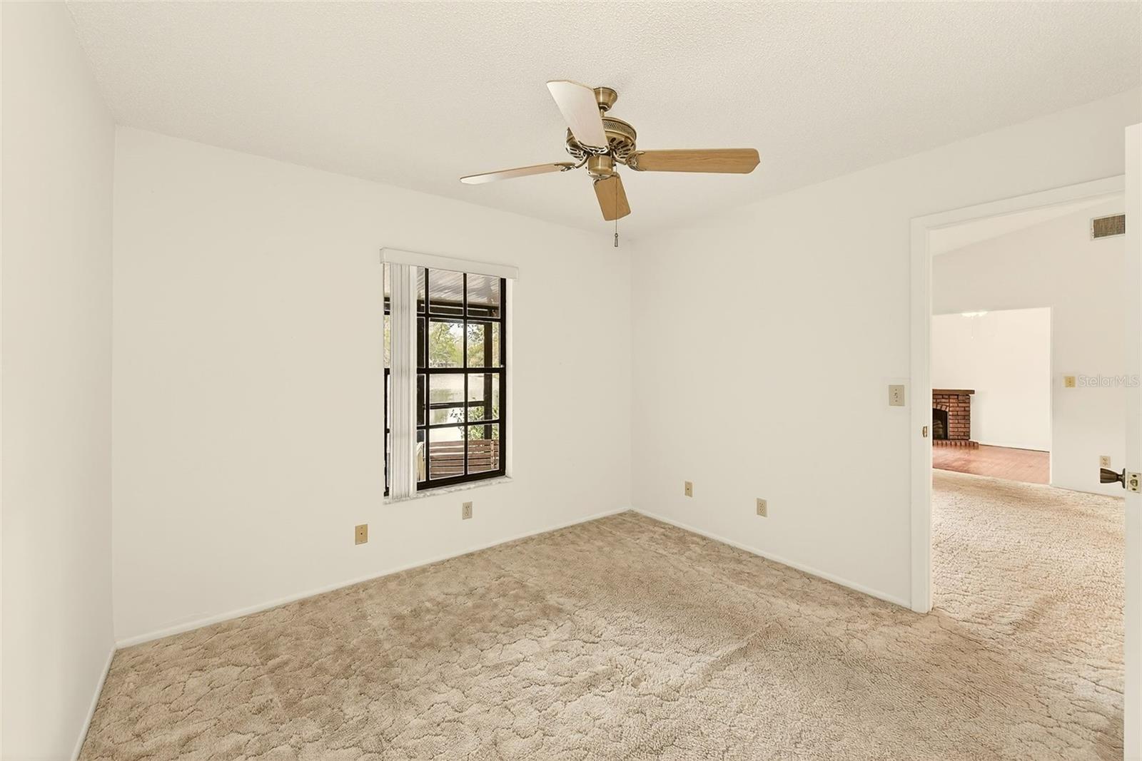 Image 17 of 26 For 3934 Shoreside Circle