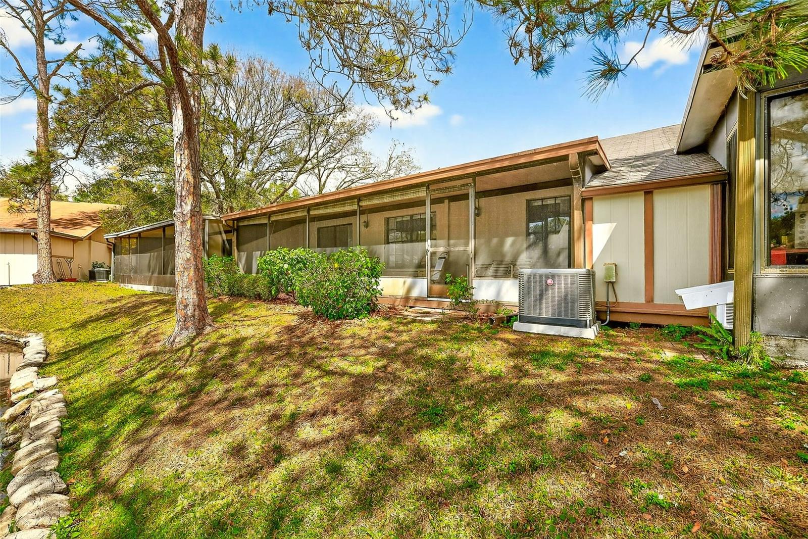 Image 21 of 26 For 3934 Shoreside Circle