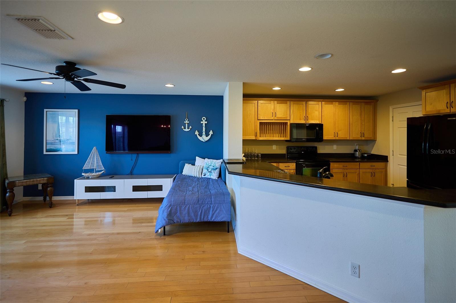 Listing photo id 8 for 2016 Sunset Meadow Drive