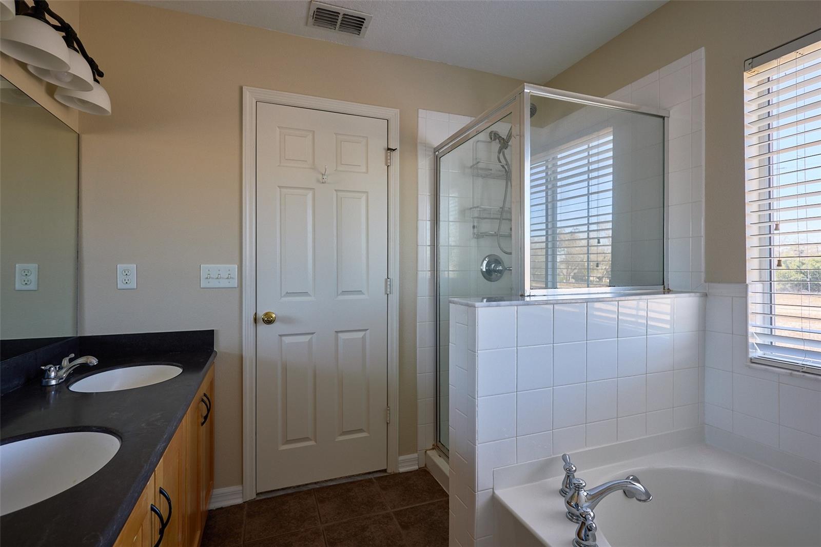 Listing photo id 27 for 2016 Sunset Meadow Drive