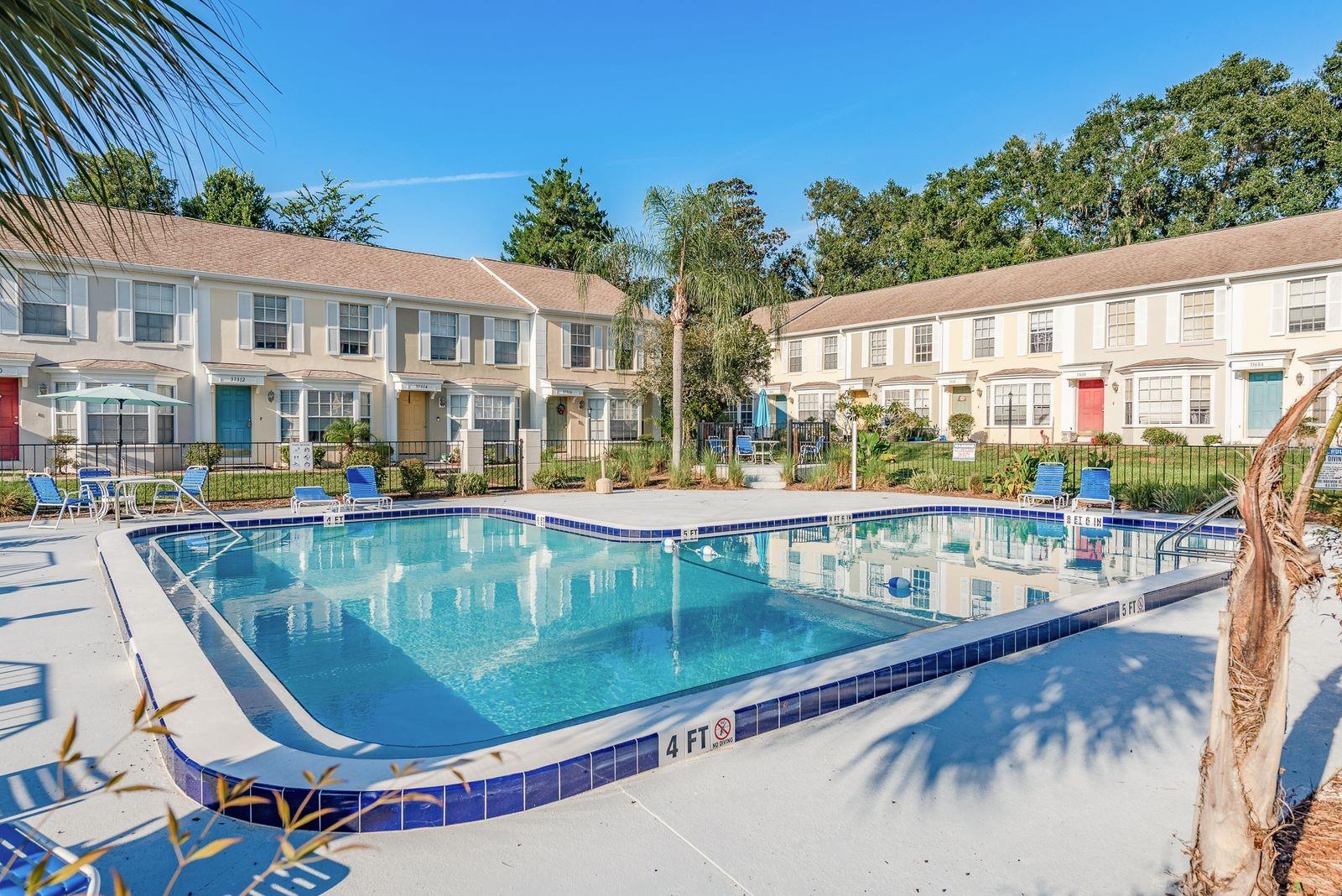 Image 29 of 40 For 37236 Embassy Park Lane 1