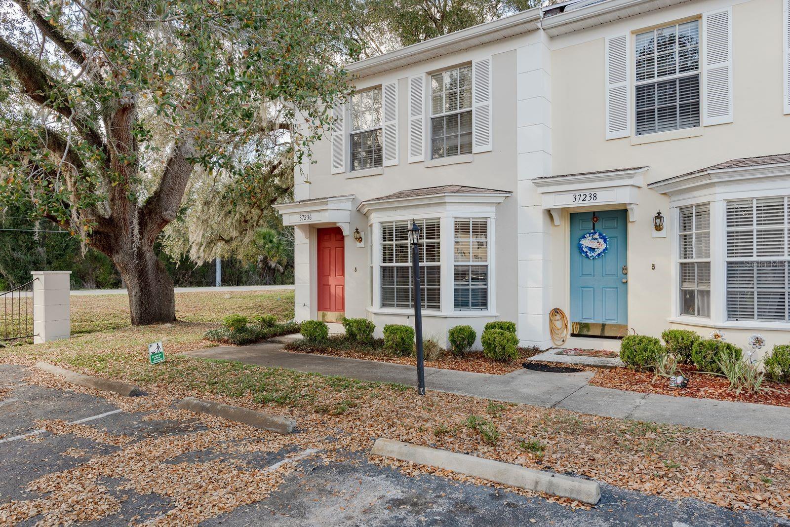 Image 5 of 40 For 37236 Embassy Park Lane 1