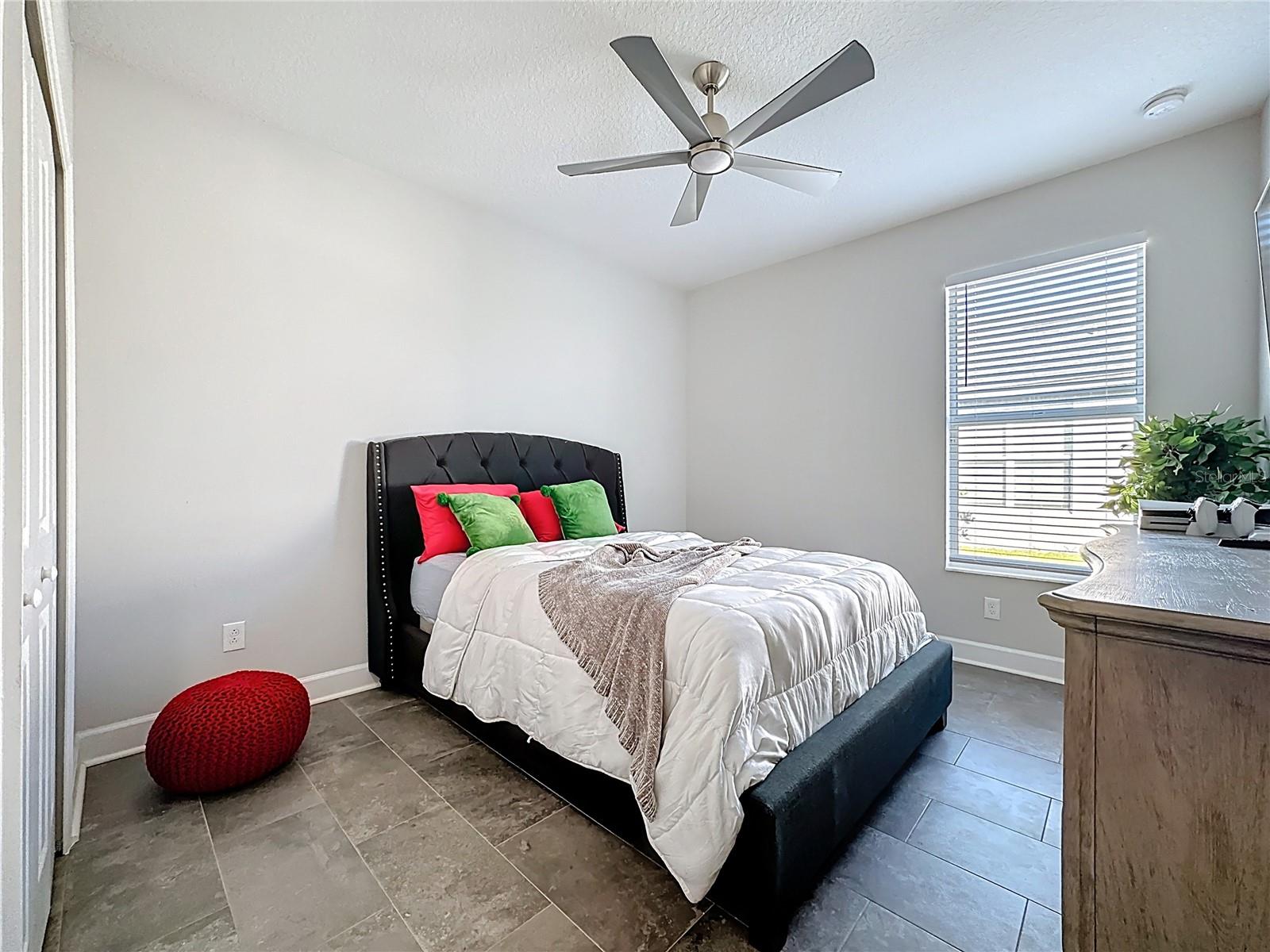 Listing photo id 42 for 5216 Lake Venice Drive