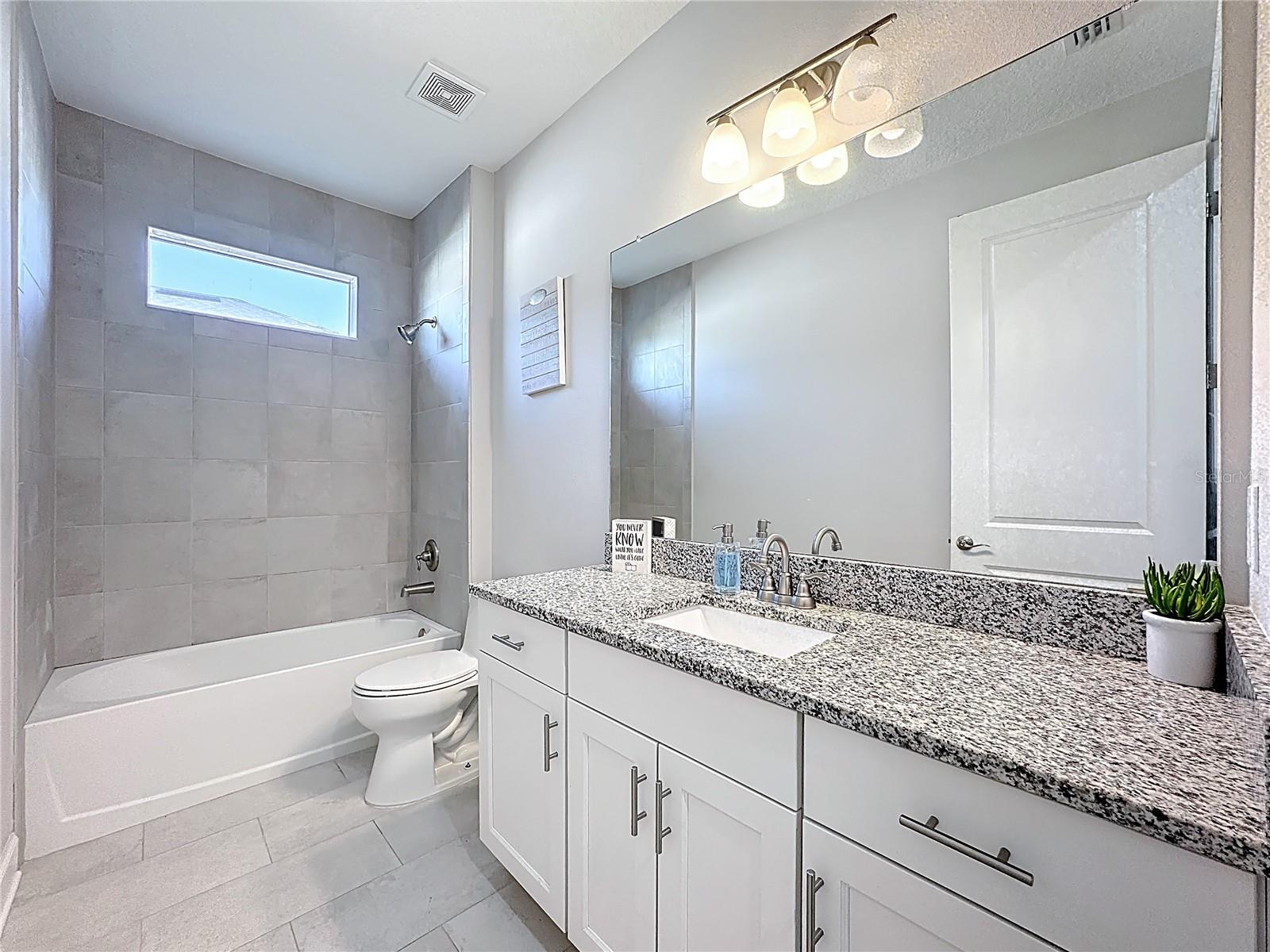 Listing photo id 44 for 5216 Lake Venice Drive