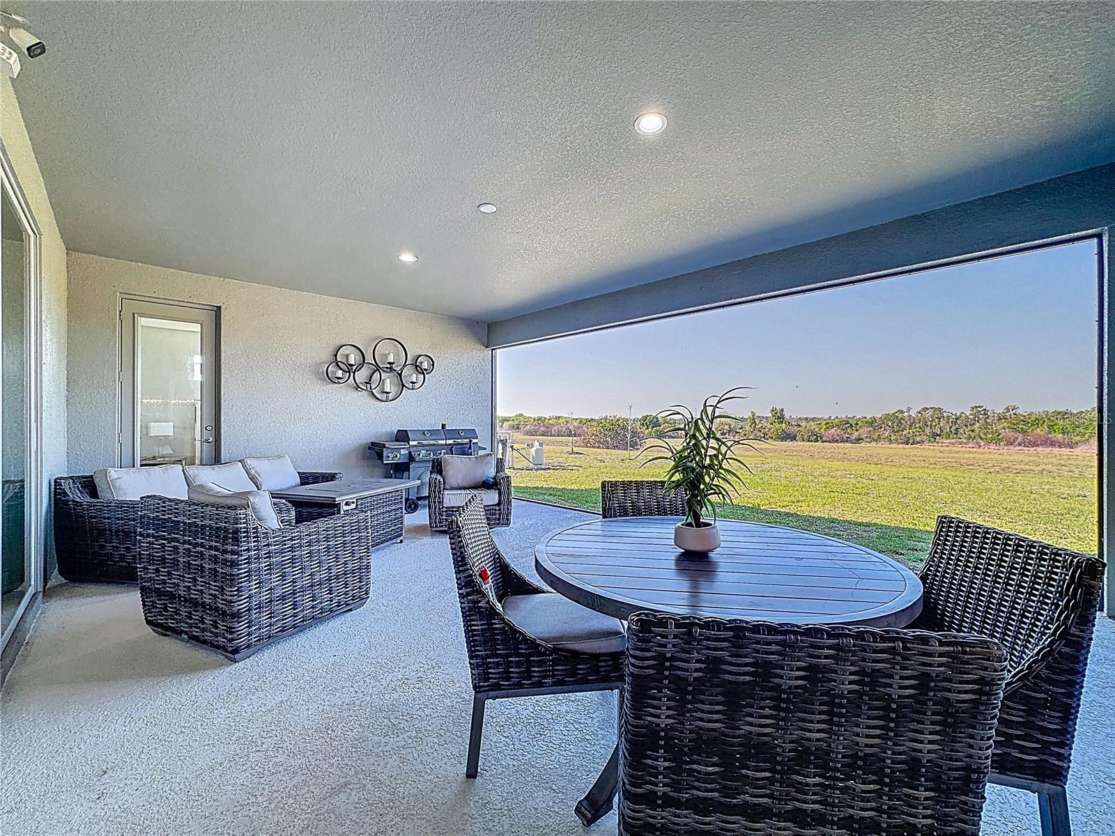 Listing photo id 50 for 5216 Lake Venice Drive