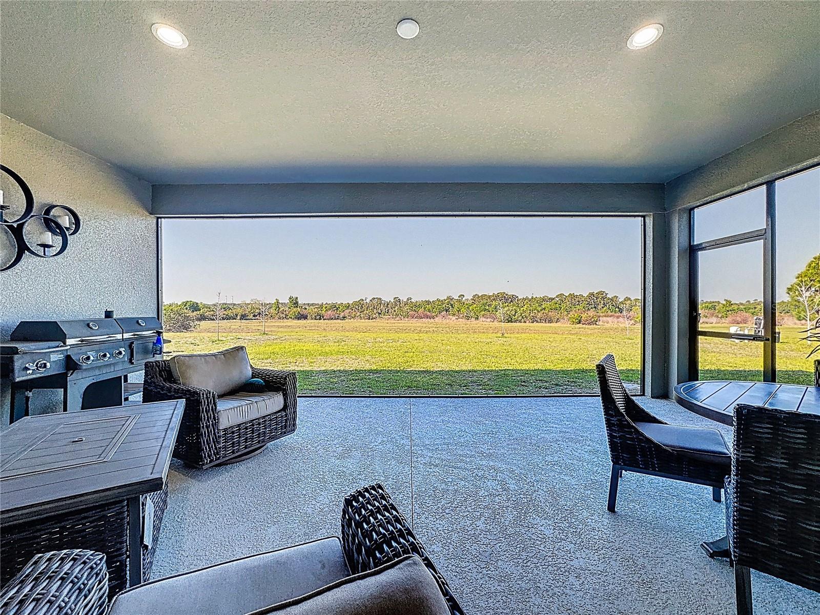 Listing photo id 51 for 5216 Lake Venice Drive