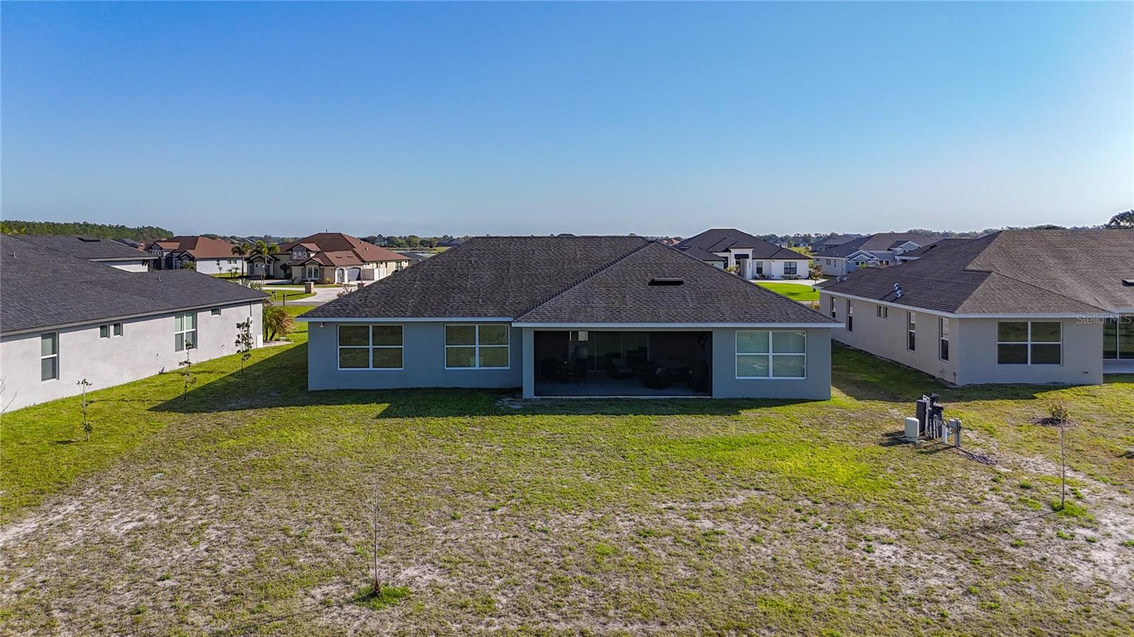 Listing photo id 58 for 5216 Lake Venice Drive