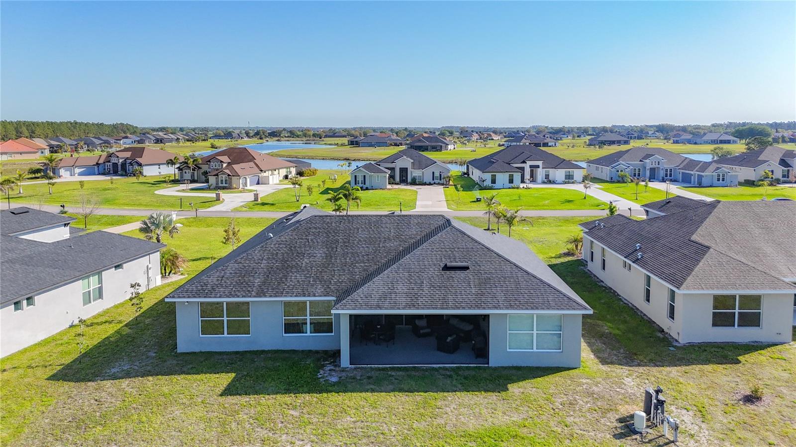 Listing photo id 59 for 5216 Lake Venice Drive