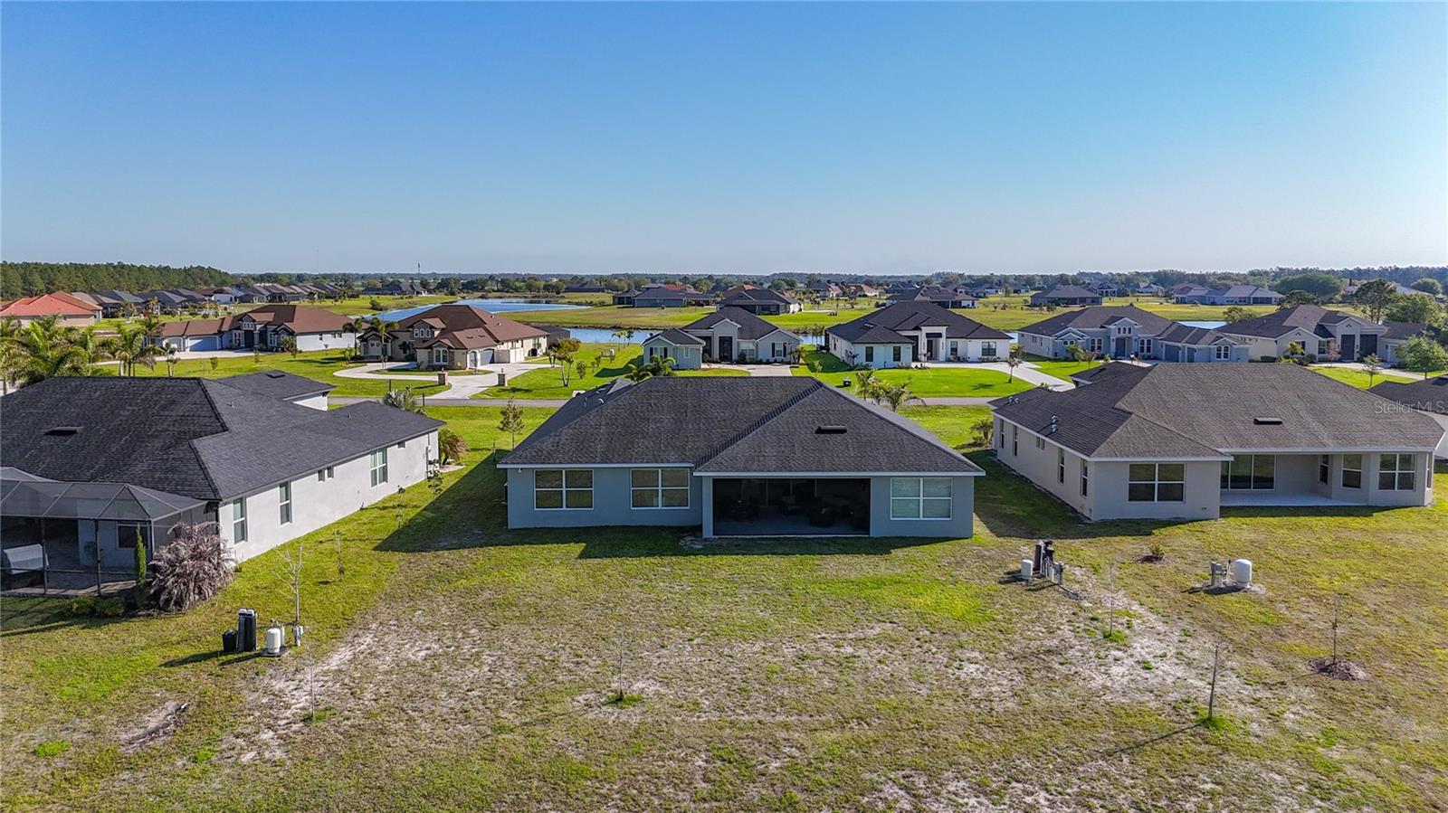 Listing photo id 60 for 5216 Lake Venice Drive