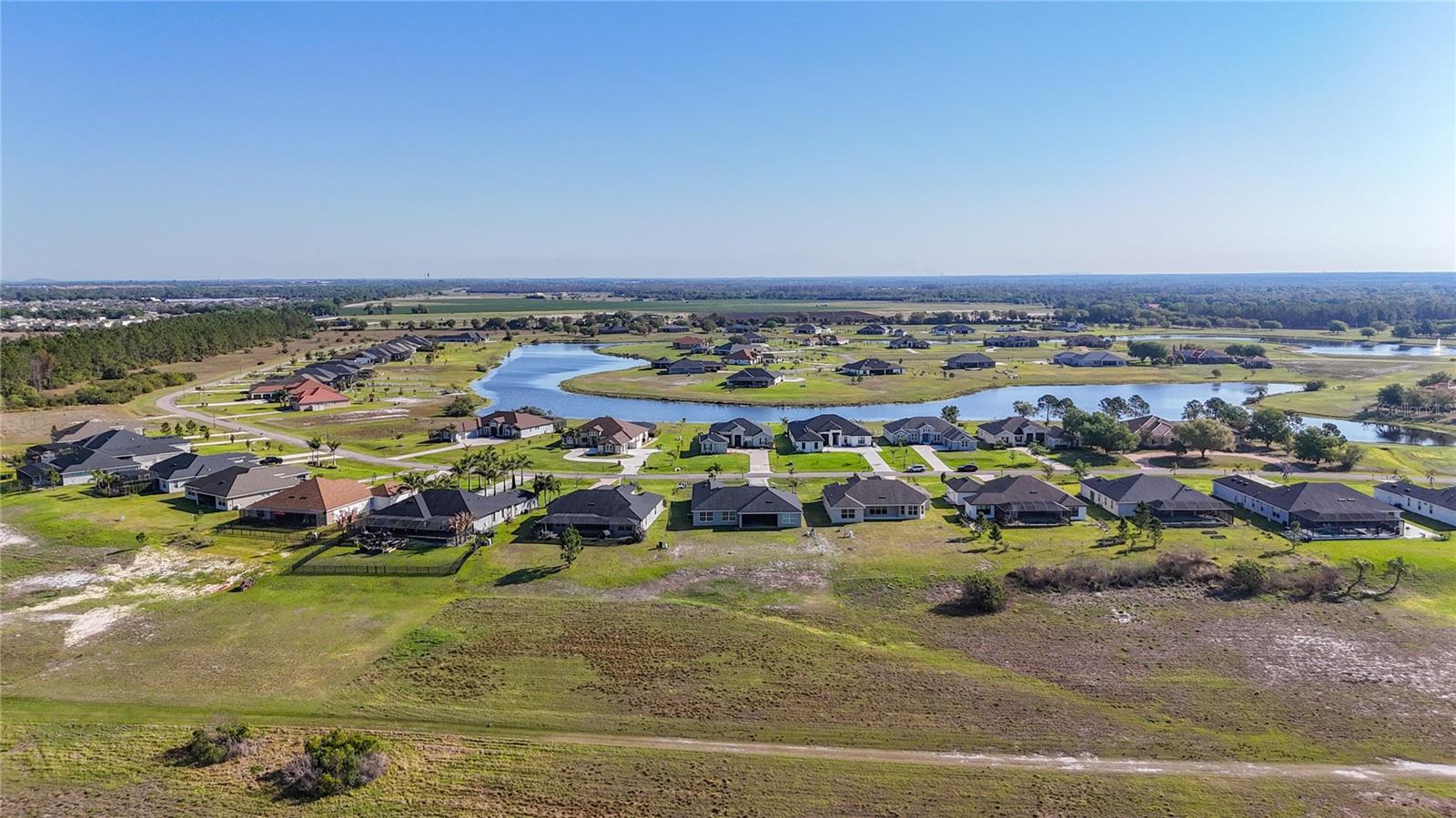 Listing photo id 68 for 5216 Lake Venice Drive