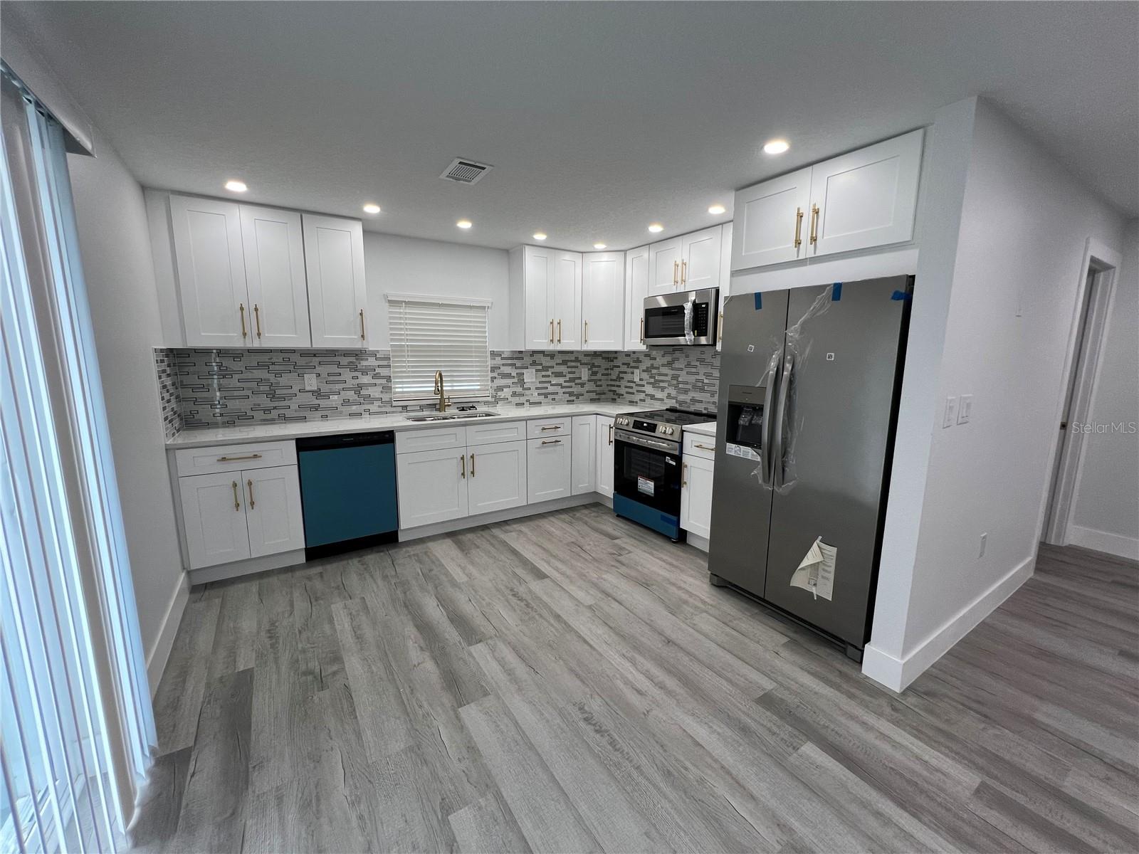 Listing photo id 20 for 4210 River Hills Drive