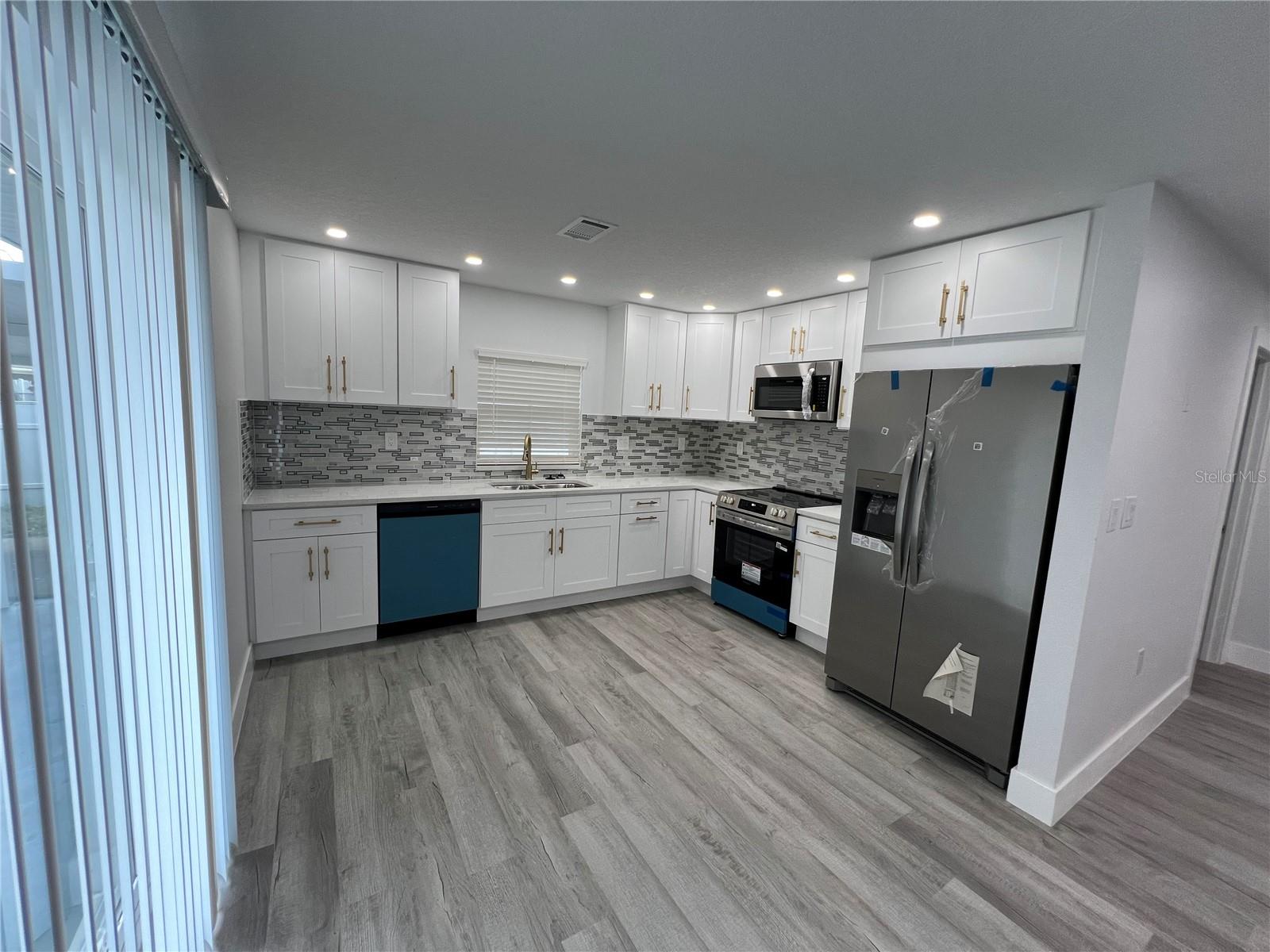 Listing photo id 21 for 4210 River Hills Drive