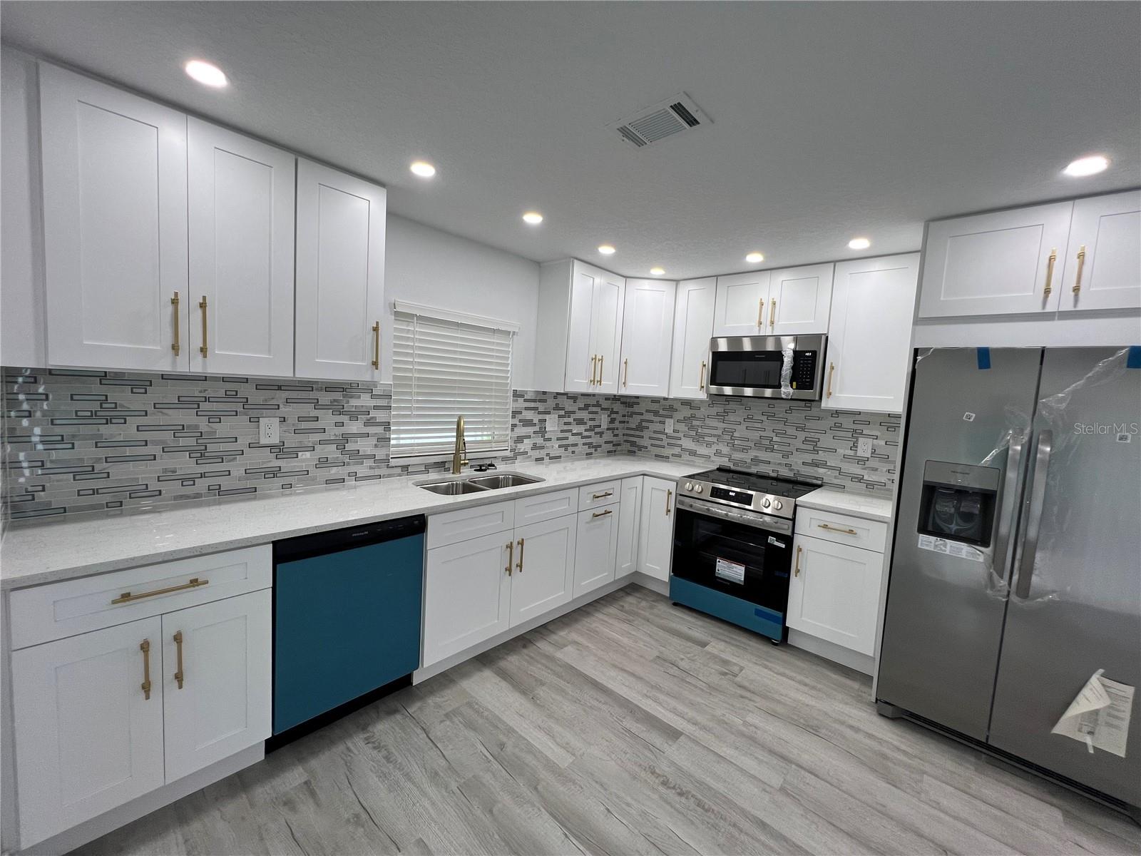 Listing photo id 22 for 4210 River Hills Drive