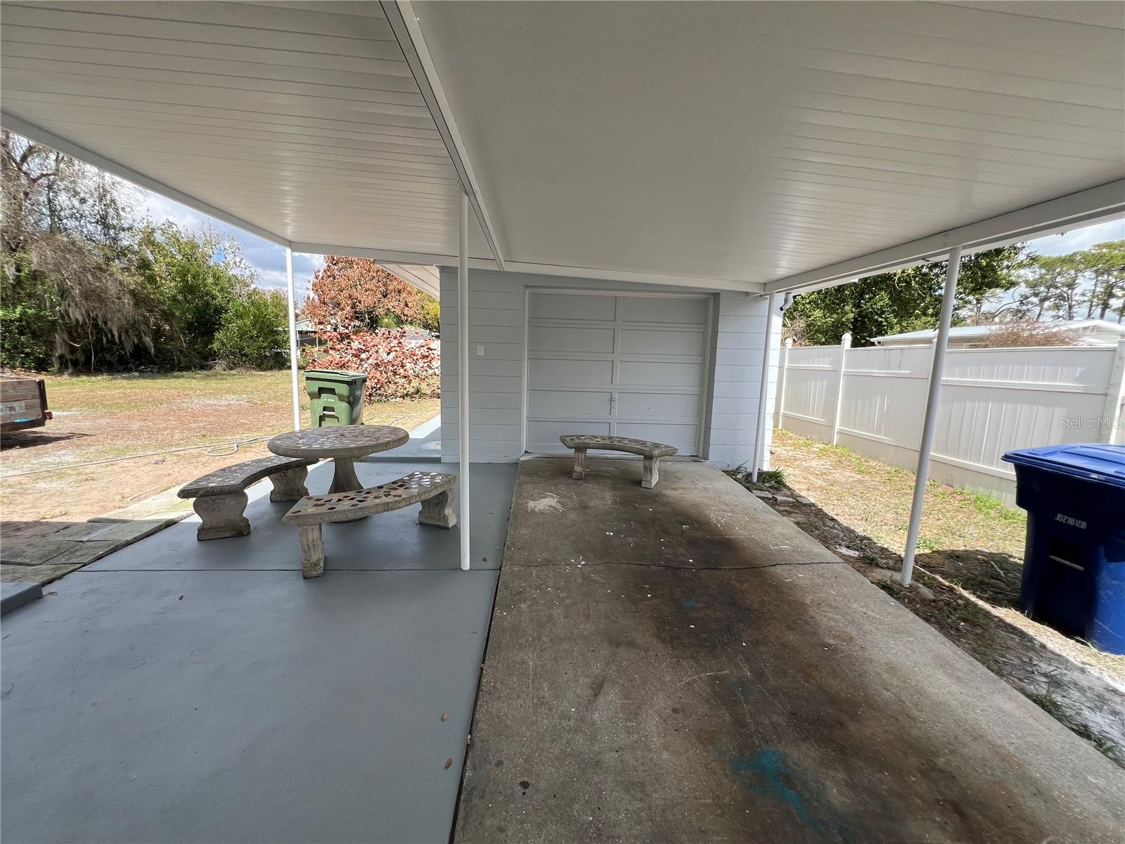 Listing photo id 26 for 4210 River Hills Drive