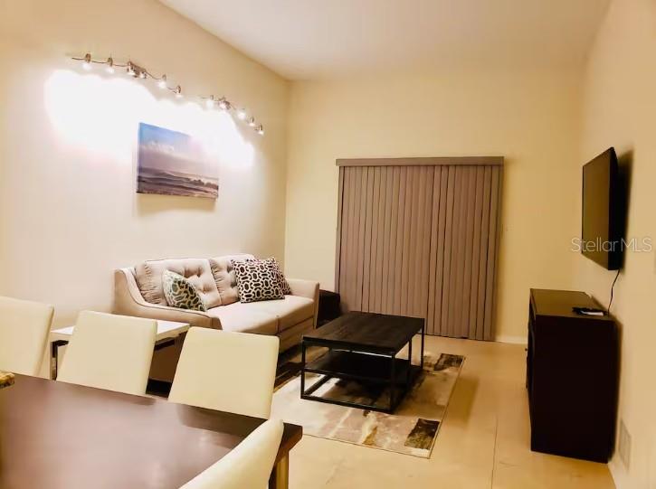 Image 4 of 8 For 701 Madison Avenue 109