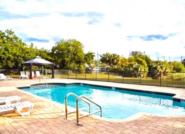 Image 7 of 8 For 701 Madison Avenue 109