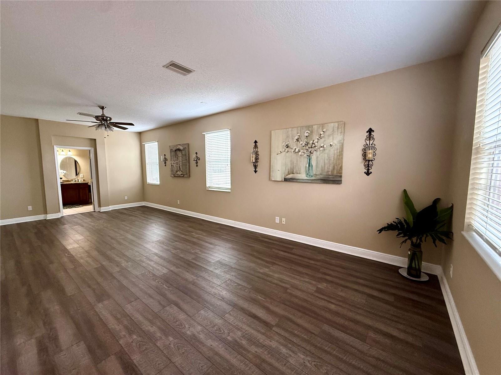 Image 17 of 59 For 11338 Laurel Brook Court