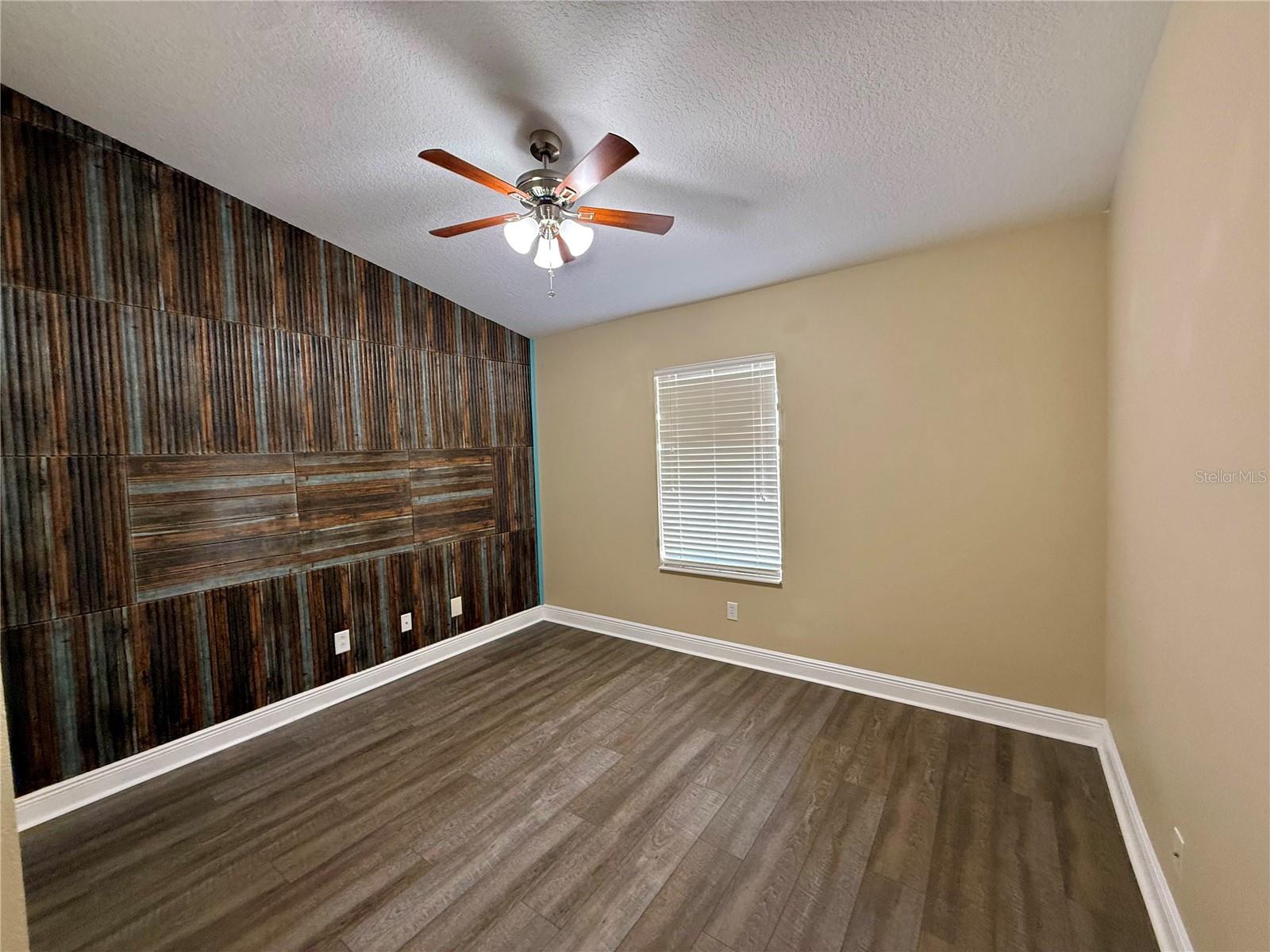 Image 32 of 59 For 11338 Laurel Brook Court