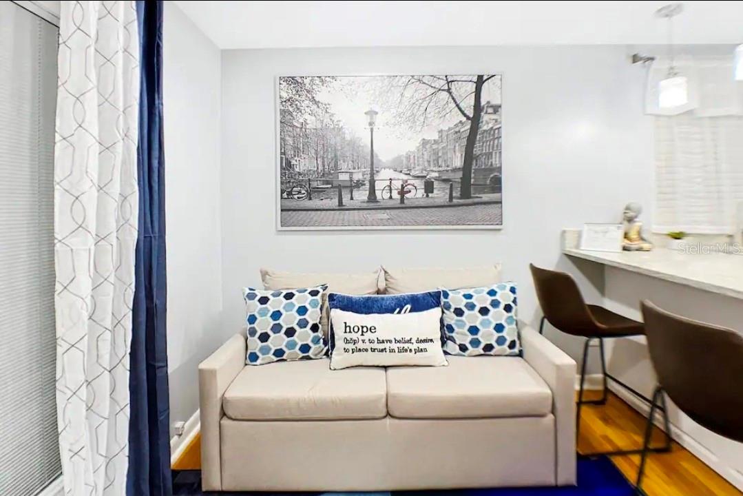 Listing photo id 34 for 7907 Hiawatha Street