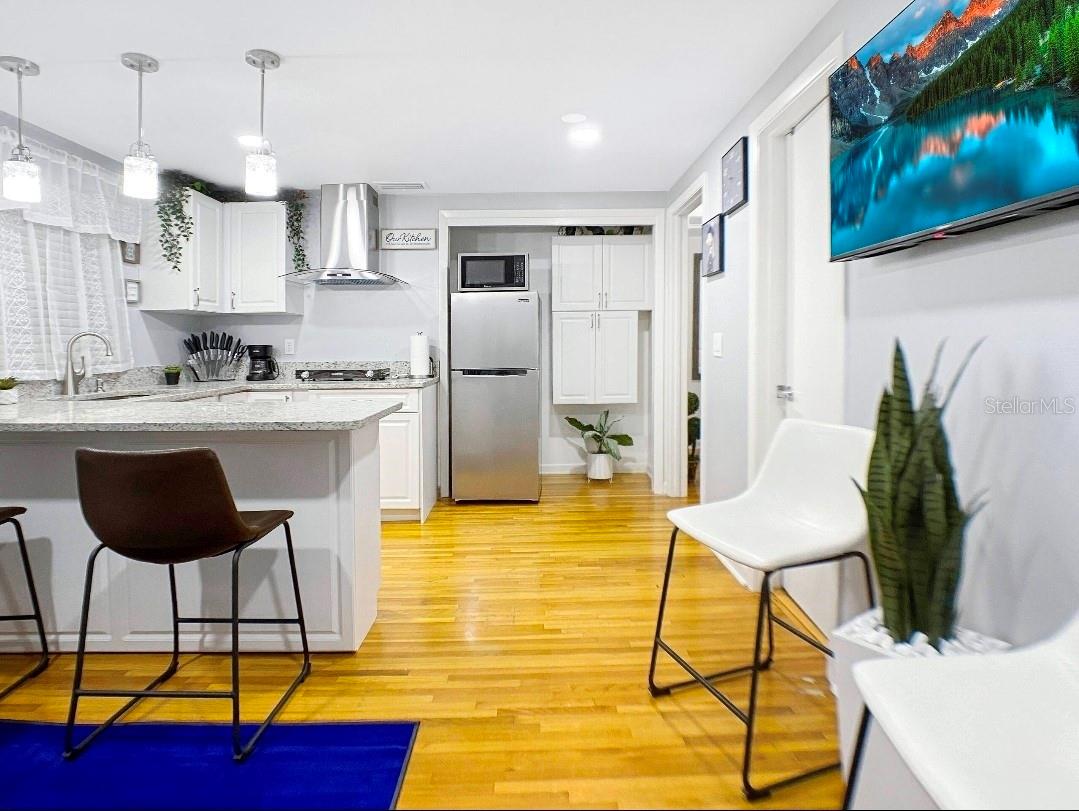 Listing photo id 36 for 7907 Hiawatha Street