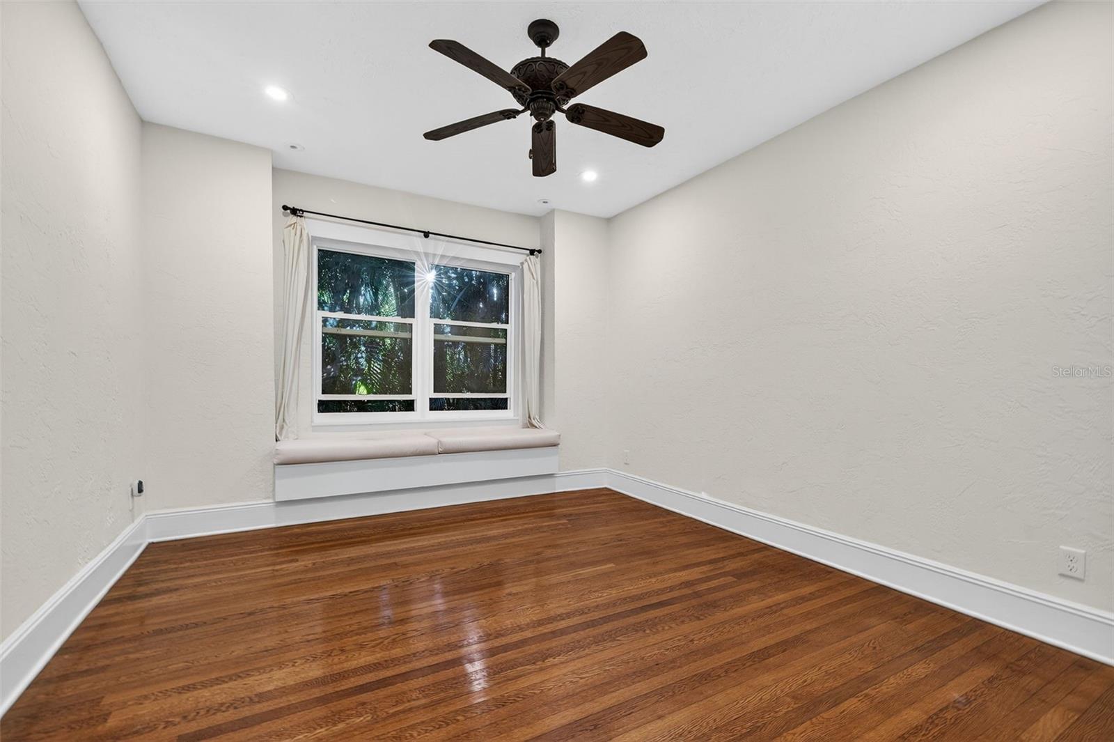 Image 17 of 32 For 745 16th Avenue Ne