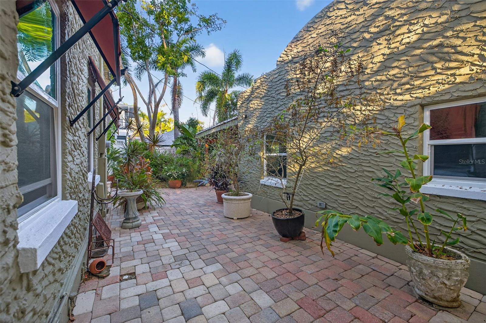 Image 22 of 32 For 745 16th Avenue Ne