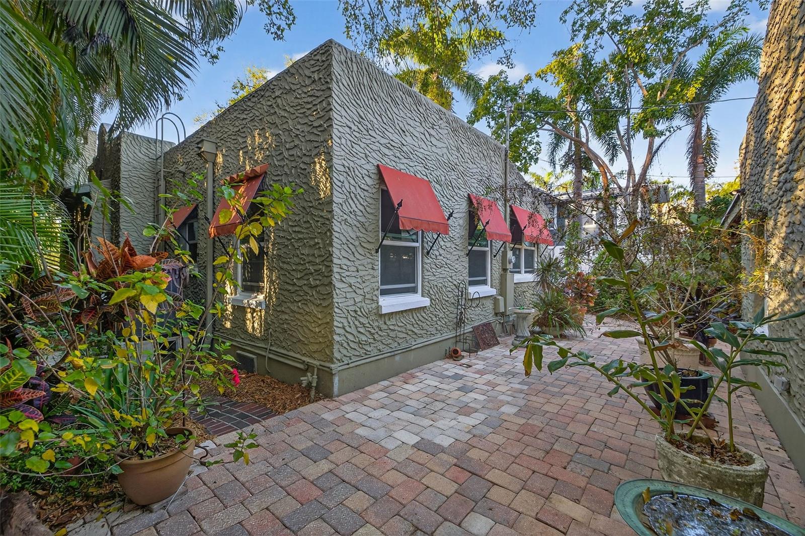 Image 23 of 32 For 745 16th Avenue Ne