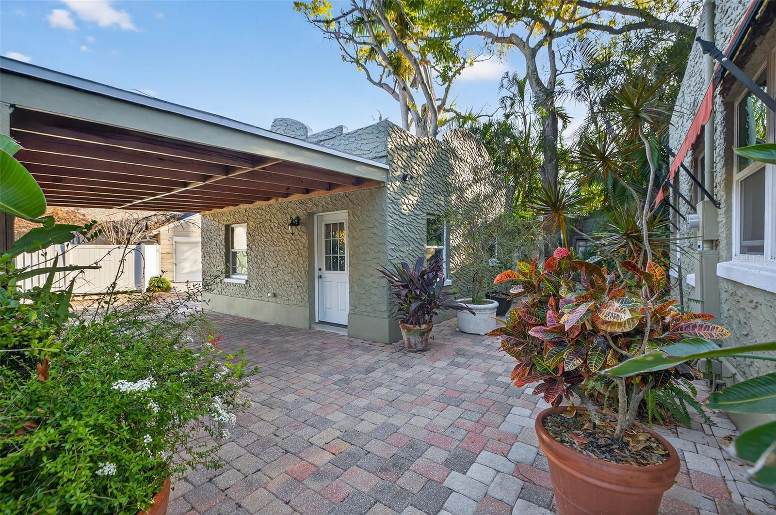 Image 24 of 32 For 745 16th Avenue Ne