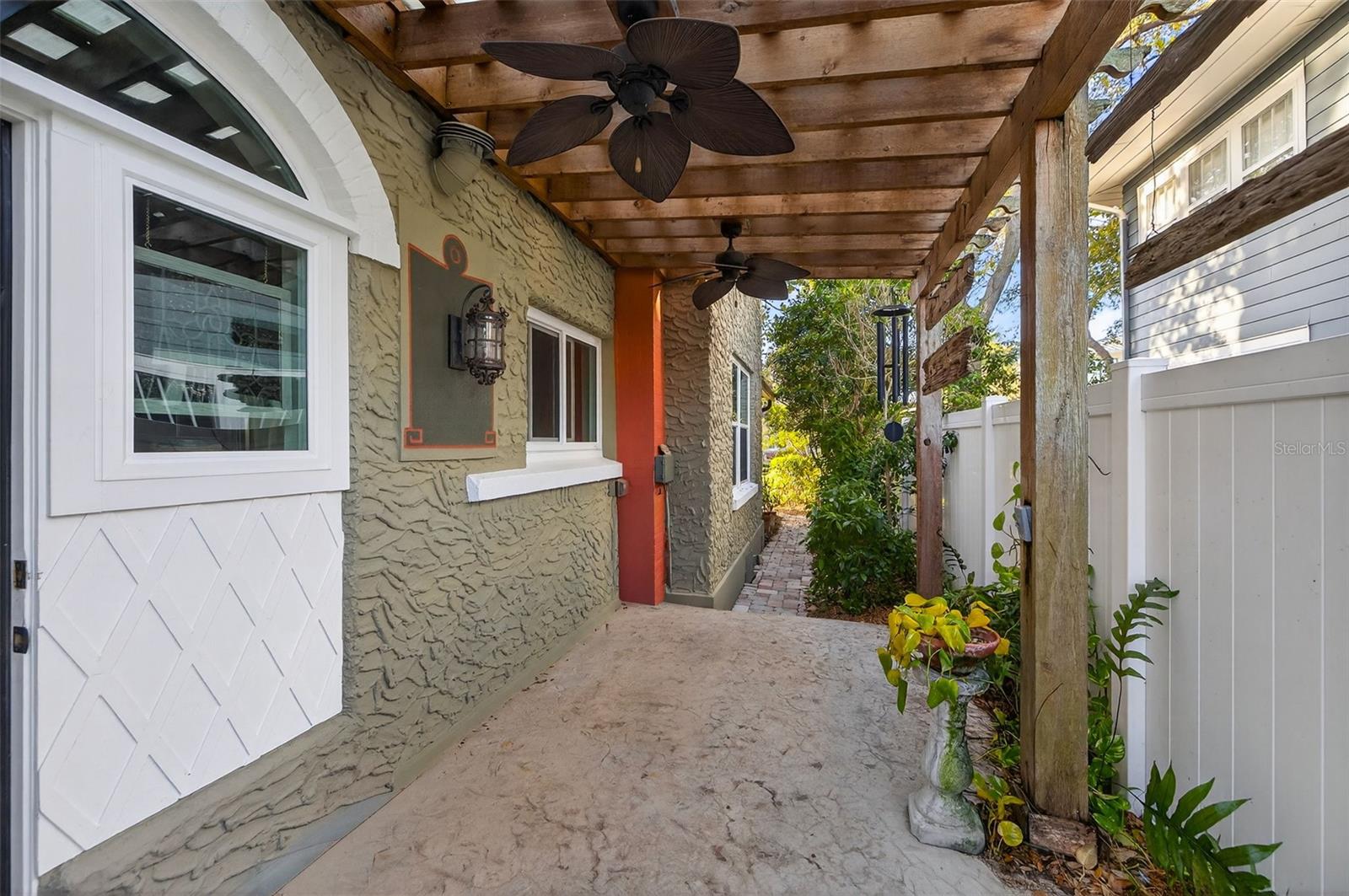 Image 26 of 32 For 745 16th Avenue Ne