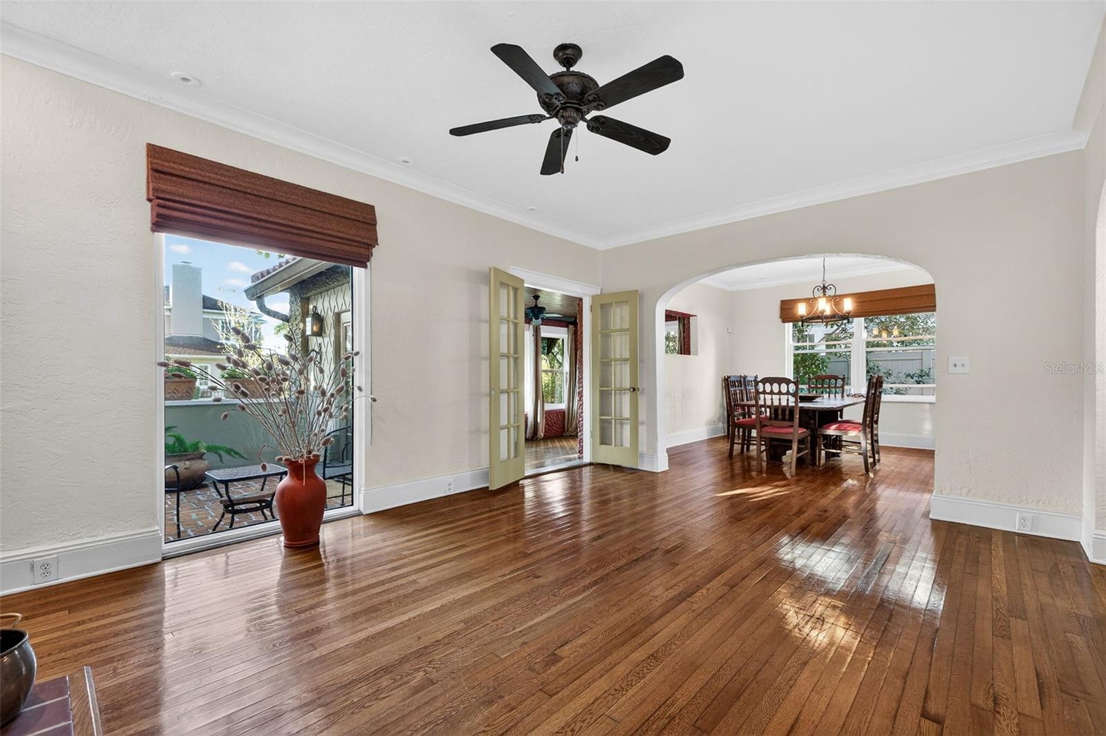 Image 8 of 32 For 745 16th Avenue Ne