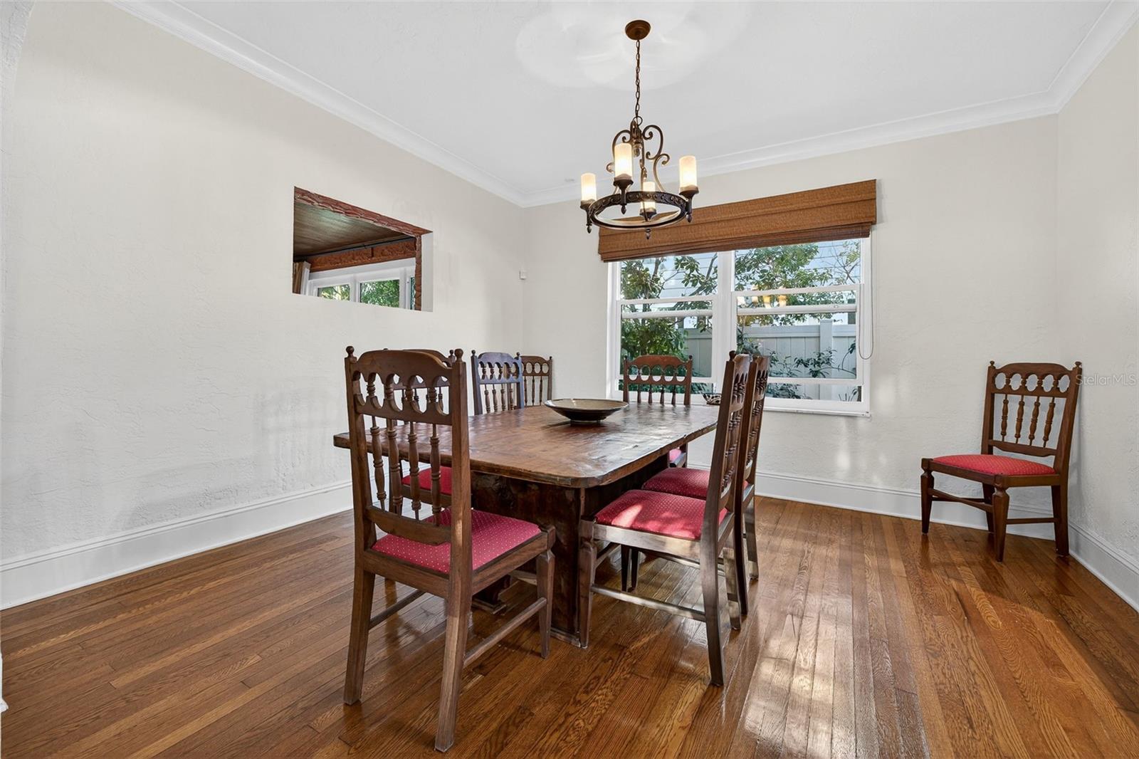 Image 9 of 32 For 745 16th Avenue Ne