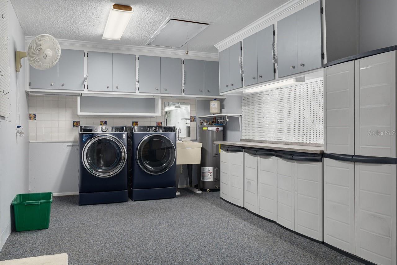 Image 15 of 27 For 1400 Carlisle Court 1262