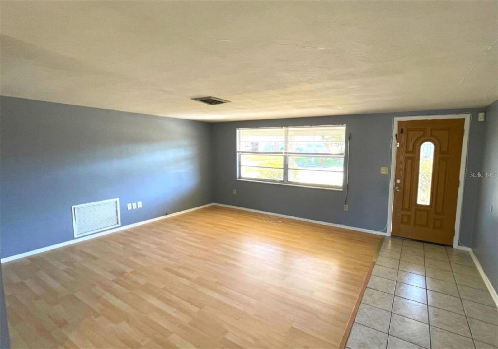 Image 2 of 12 For 7335 Ashwood Drive