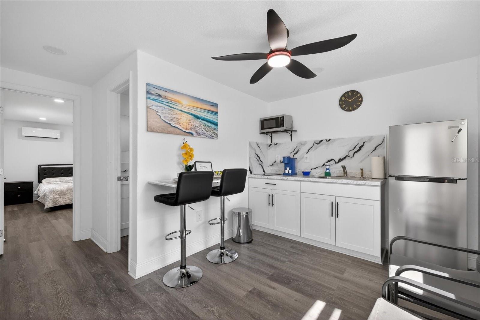 Image 13 of 39 For 5407 Rosemont Avenue