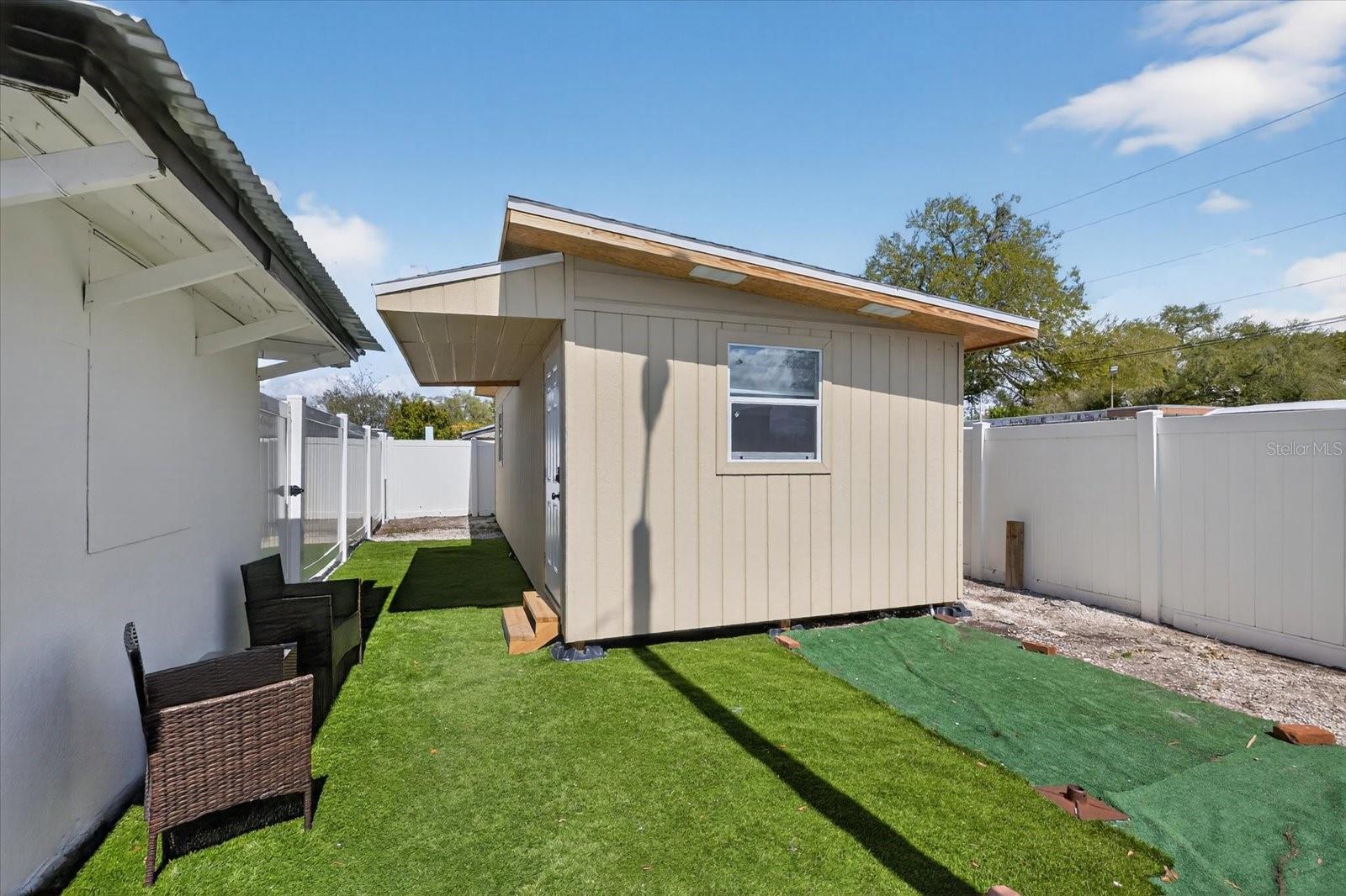 Image 18 of 39 For 5407 Rosemont Avenue