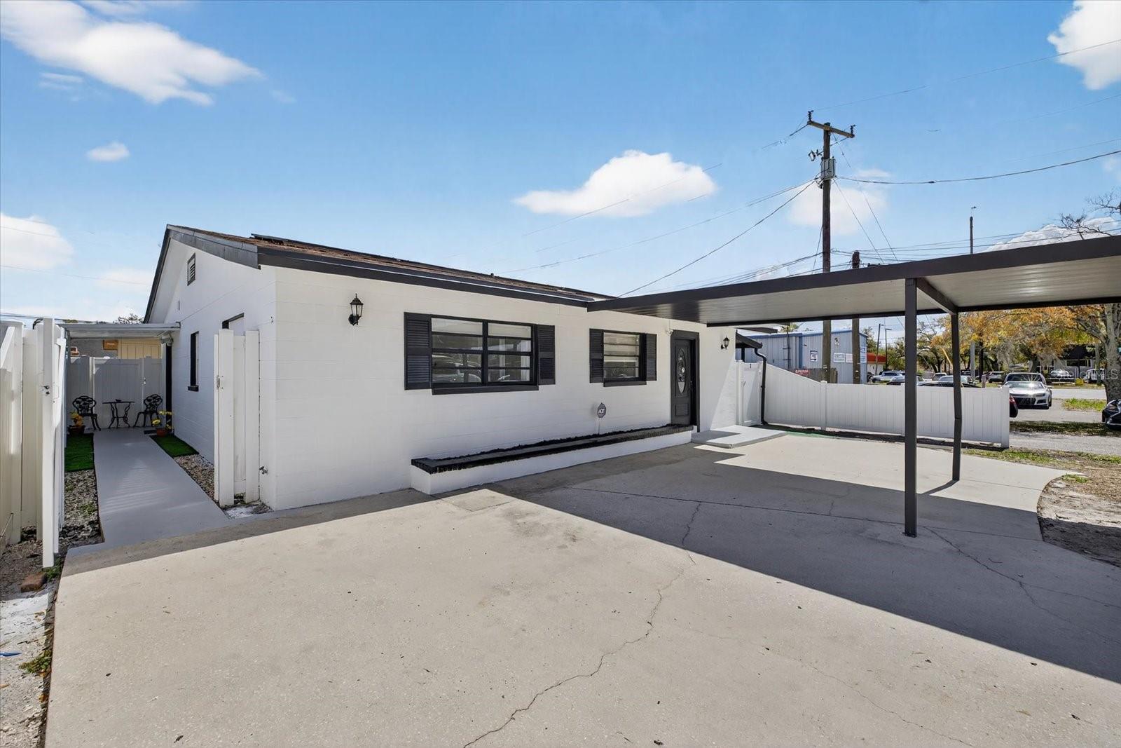 Image 2 of 39 For 5407 Rosemont Avenue