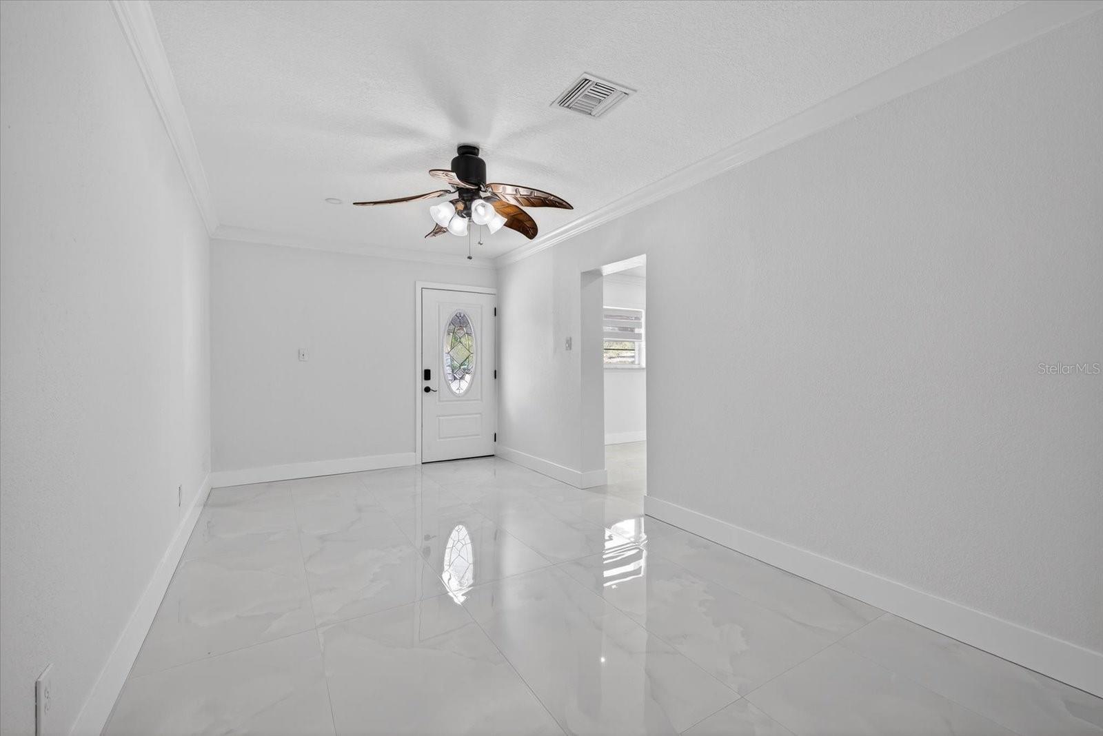 Image 22 of 39 For 5407 Rosemont Avenue