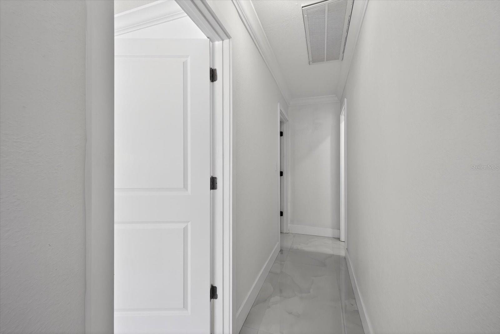 Image 26 of 39 For 5407 Rosemont Avenue