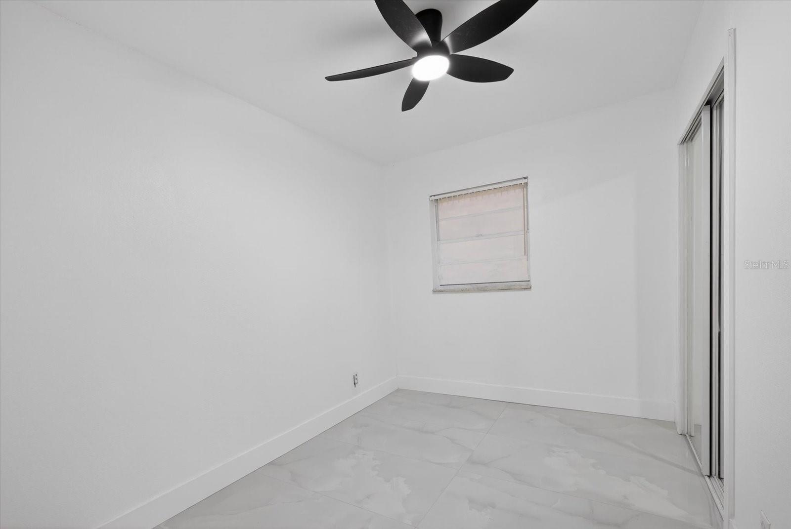 Image 29 of 39 For 5407 Rosemont Avenue