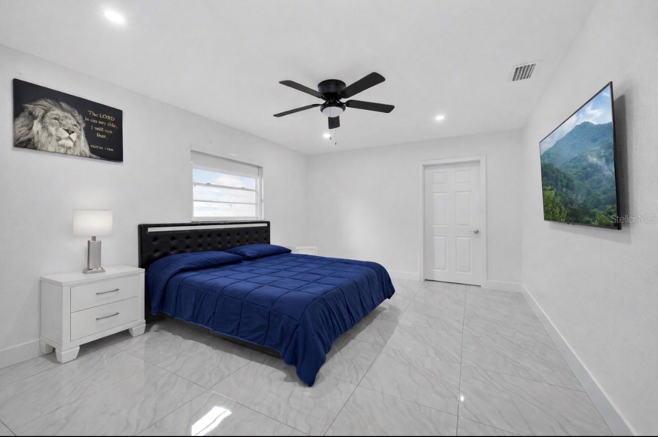 Image 38 of 39 For 5407 Rosemont Avenue