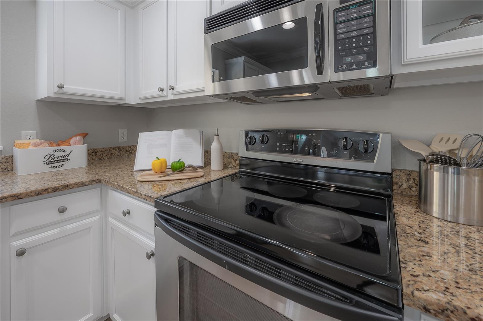 Image 10 of 51 For 3308 Las Campos Place