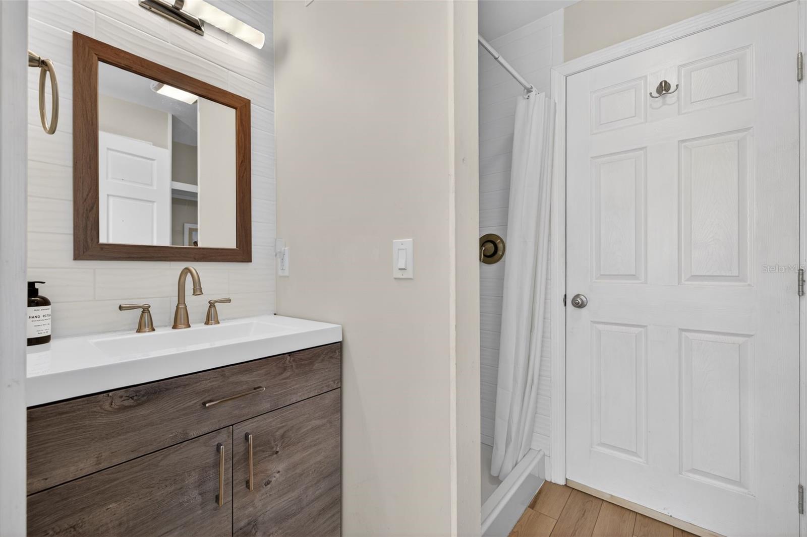 Image 13 of 31 For 3178 12th Avenue N