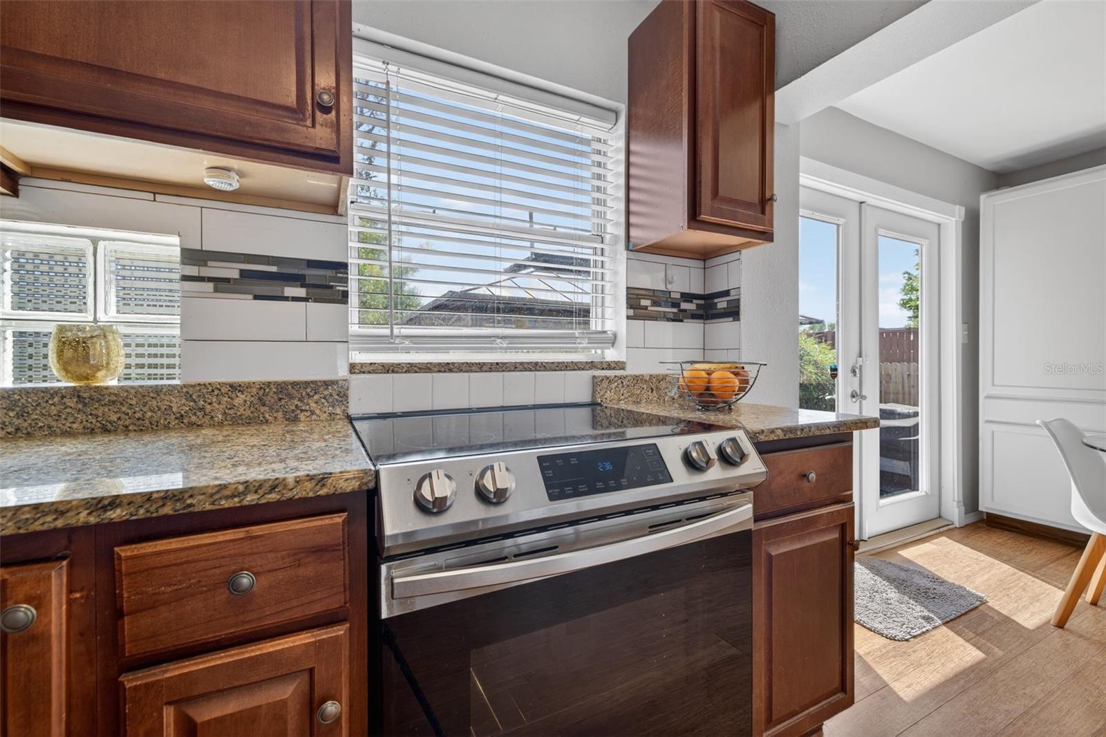 Image 7 of 31 For 3178 12th Avenue N