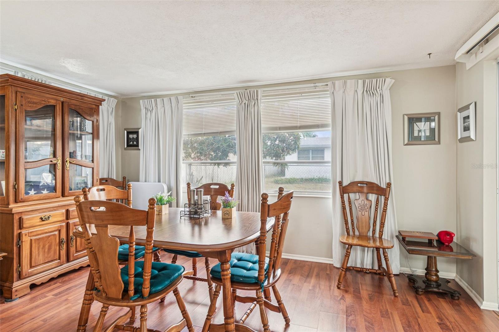 Image 11 of 18 For 3800 Sablewood Drive